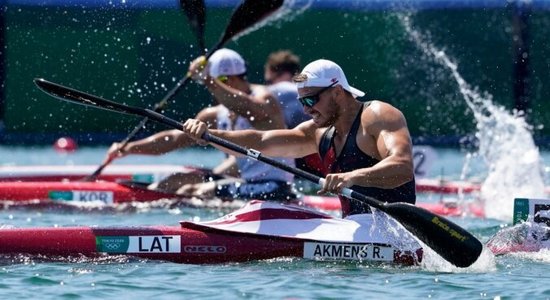 Smaiļotājs Akmens izcīna ceturto vietu pasaules čempionātā