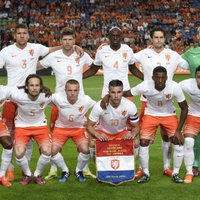 Nīderlandes futbola izlase pirms spēles ar Latviju piekāpjas ASV