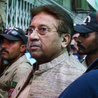 Pakistānas tiesa pagarina Mušarafa aizturēšanas termiņu