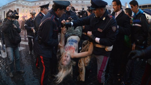 Femen in Vatican