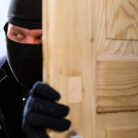 Daugavpilī aizdomās par dzīvokļa apzagšanu aizturēti iespējamie vainīgie