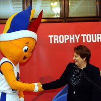 'EuroBasket2015' talismans Ministru kabinetā atklāj Eiropas čempionu kausa ceļojumu