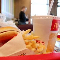 'McDonald's' Latvijas tirgū piedāvā 300 darba vietas