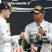 'Mercedes' vadītājs: Hamiltons un Rosbergs ir kā ienaidnieki