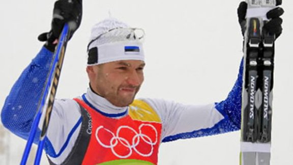 Igaunijas distanču slēpotājs, Turīnas olimpisko spēļu 15 km distances klasiskajā solī zelta medaļnieks - Andruss Vērpalu. AFP/Scanpix