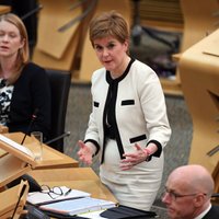 Skotijas premjerministre Stērdžena atkāpsies no amata