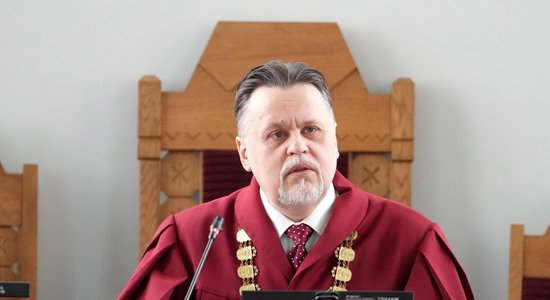 Струпишс продолжит руководить Верховным судом