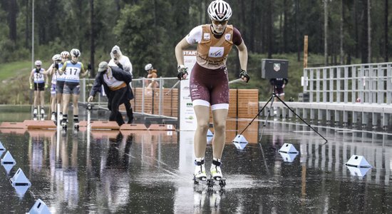 Latvijas sportisti Pasaules kausa posmā rollerslēpošanā Madonā trīs dienās izcīna sešas godalgas