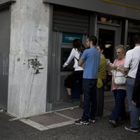 Grieķijas bankas būs slēgtas vēl vismaz līdz trešdienai