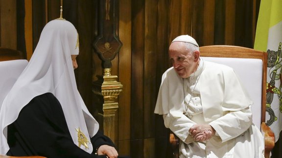 Kubā tiekas pāvests Francisks un patriarhs Kirils - 3