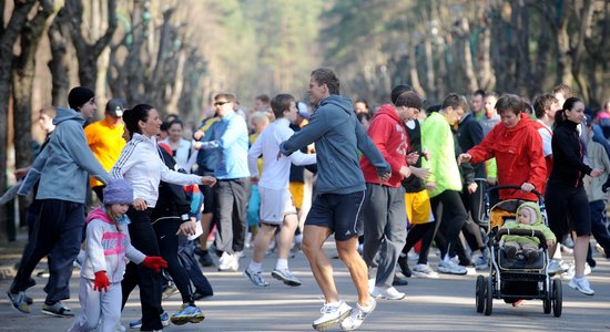 Aicina piedalīties šī gada lielajos fitnesa un skriešanas pasākumos Rīgā