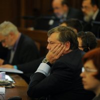 Урбанович: правительство продержится до октября 2014 года
