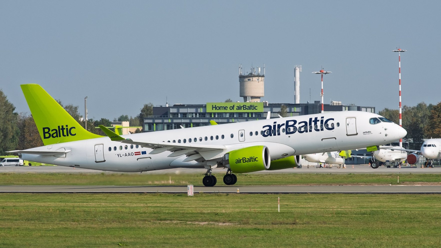 "Lai nodrošinātu lidojumus" – valsts "airBaltic" aizdos 30 miljonus eiro