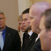 Premjers atbildību par satiksmes ministru vēlas saglabāt 'Vienotības' un neatkarīgo deputātu pārziņā