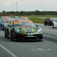 Foto: "Porsche Latvia Racing Team" Pērnavā sprintā izcīna uzvaru