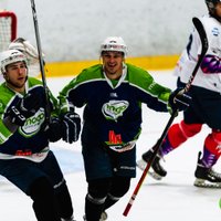 'Mogo' un 'Kurbads' hokejisti izcīna drošas uzvaras