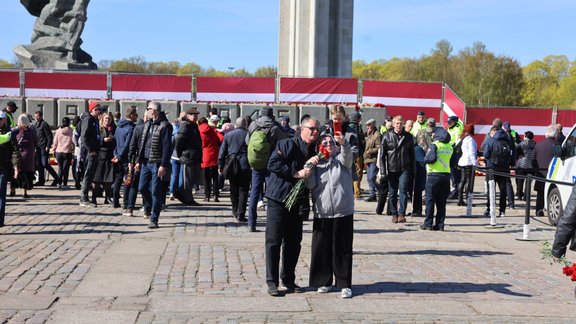 9.maijs pie Uzvaras pieminekļa 2022 - 59