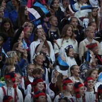 Foto: Aizvadīts Igaunijas Dziesmu svētku atklāšanas koncerts; izskan arī 'Rīga dimd'