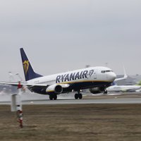 Zemo cenu aviosabiedrība 'Ryanair' atgriezusies pie peļņas