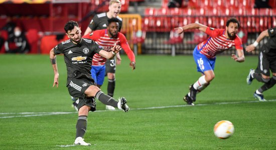 Mančestras 'United' pietuvojas UEFA Eiropas līgas pusfinālam