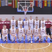 Latvijas U-20 basketbolisti uzveic arī Itāliju un EČ turpina bez zaudējumiem