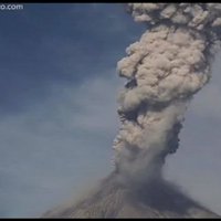 Video: Iespaidīgs vulkāna izvirdums Meksikā