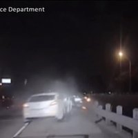 Video: Džerājšoferis ASV ceļmalā notriec ceļu policistu