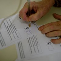 Katalonijas referenduma biļeteni slepeni iespiesti Francijā