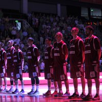 Video: Latvijas basketbolisti ar uzvaru Zviedrijā sāk EČ atlases sacensības