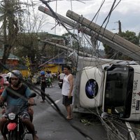 Taifūns 'Kammuri' Filipīnās laupījis dzīvību vismaz 11 cilvēkiem