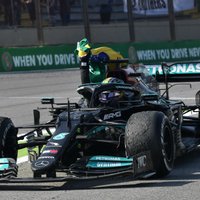 Hamiltonam smagā nedēļas nogale Brazīlijā noslēdzas ar svarīgu uzvaru