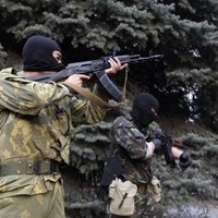 В Луганске после захвата воинской части солдат отпустили по домам