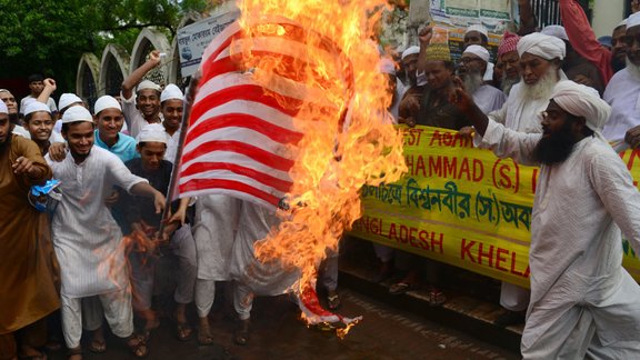 Protests pie ASV vēstniecības Bangladešā