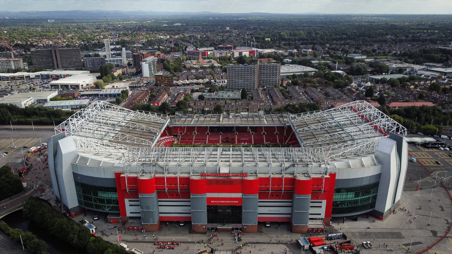 Divi miljardi sterliņu mārciņu, 100 000 skatītāju vietas – "Manchester United" ceļā uz jaunu "Old Trafford"
