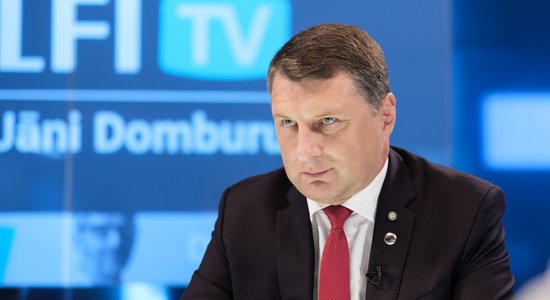 Delfi TV с Янисом Домбурсом: сегодня в студии президент Латвии Раймонд Вейонис