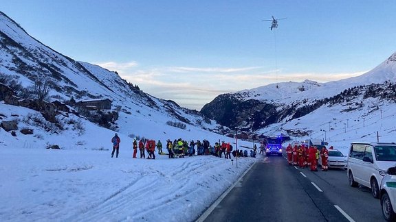 Austrija, Alpi, sniegs, kalni, kupenas, helikopters, glābšana kalnos