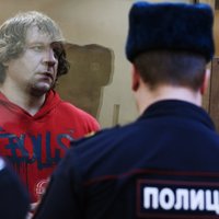 Александр Емельяненко получил 4,5 года колонии за изнасилование
