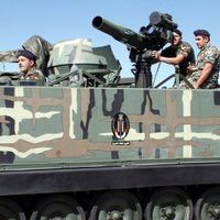 Libāna ar Ķīnas ieročiem pār robežu apkaro Sīrijas nemierniekus