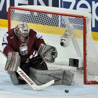 Gudļevskis atvaira piecus 'bullīšus' un AHL turpina spēlēt bez zaudējumiem