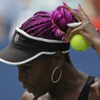 Venusa Viljamsa 'US Open' publiku pārsteidz ar krāšņu frizūru