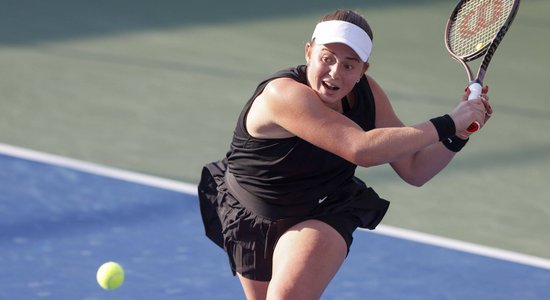 Ostapenko WTA rangā pakāpjas uz 14. vietu