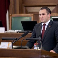 Saeima ministra amatā apstiprina Cilinska pēcteci Naudiņu