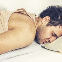 Ekspertu padomi, kā karstā laikā parūpēties par kvalitatīvu miegu