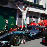Hamiltons triumfē Krievijas 'Grand Prix' un tuvojas F-1 čempiona titulam
