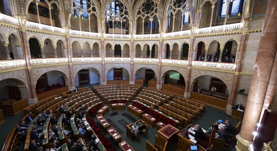 Депутаты из партии Орбана не пришли на заседание парламента Венгрии по вступлению Швеции в НАТО