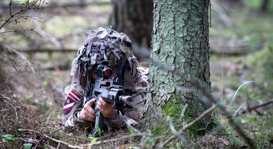 В Даугавпилсе проходят двухдневные военные учения Земессардзе