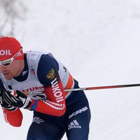 Titulētais Krievijas slēpotājs Viļegžaņins diskvalifikācijas laikā startējis sacensībās dzimtenē