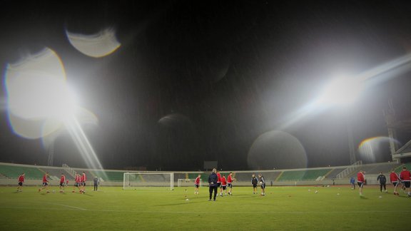 Futbols, Latvijas futbola izlase ierodas Kosovā - 12