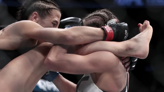 Karolina Kowalkiewicz vs Joanna Jedrzejczyk  UFC