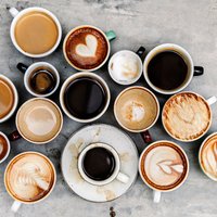 Jaunas kafejnīcas, birža, neparasti produkti: kafijas grauzdētājiem lieli plāni